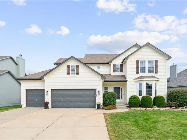 10138 Theden Cir, Lenexa, KS 66220