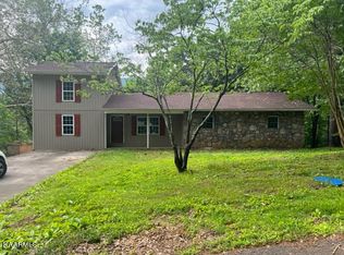 4154 Burnett Rd, Walland, TN 37886