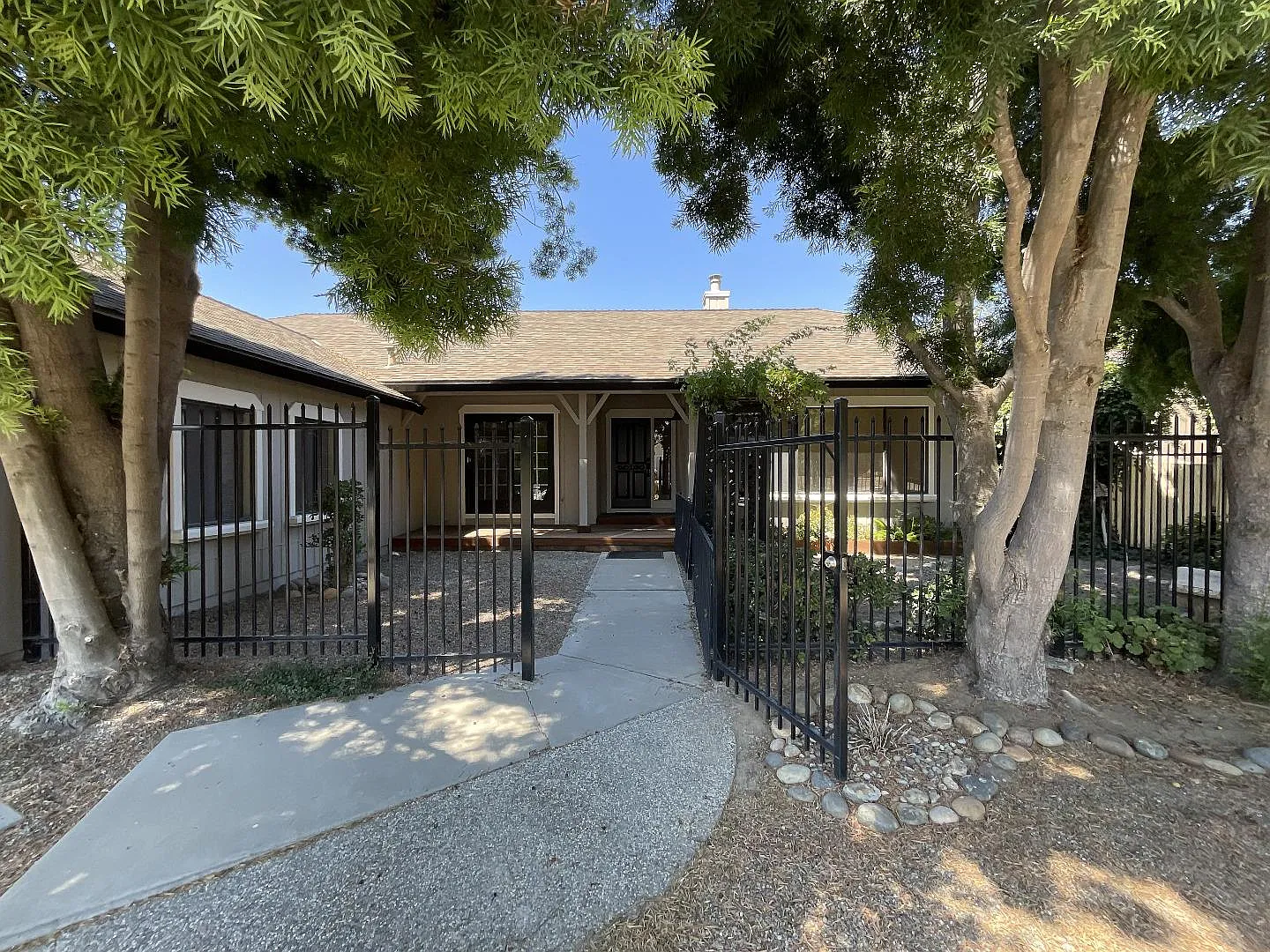 1470 Vallejo Dr photo 1
