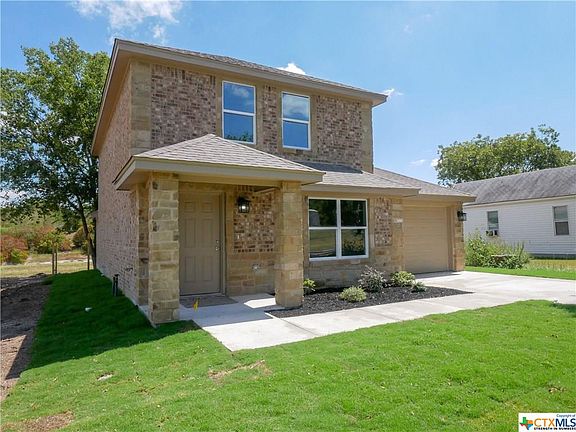 3rd image of 209 Cypress Ave
