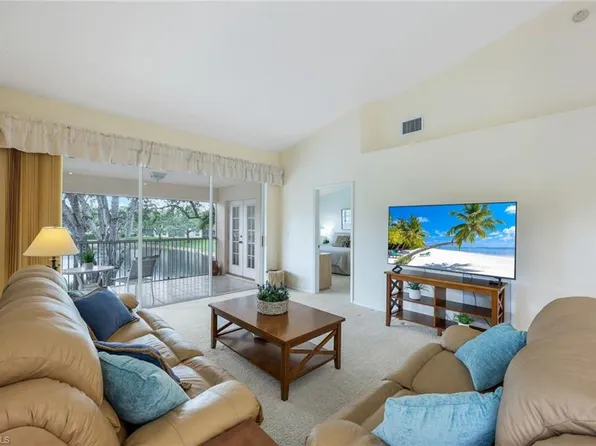 736 Wiggins Lake DR #201, NAPLES, FL 34110