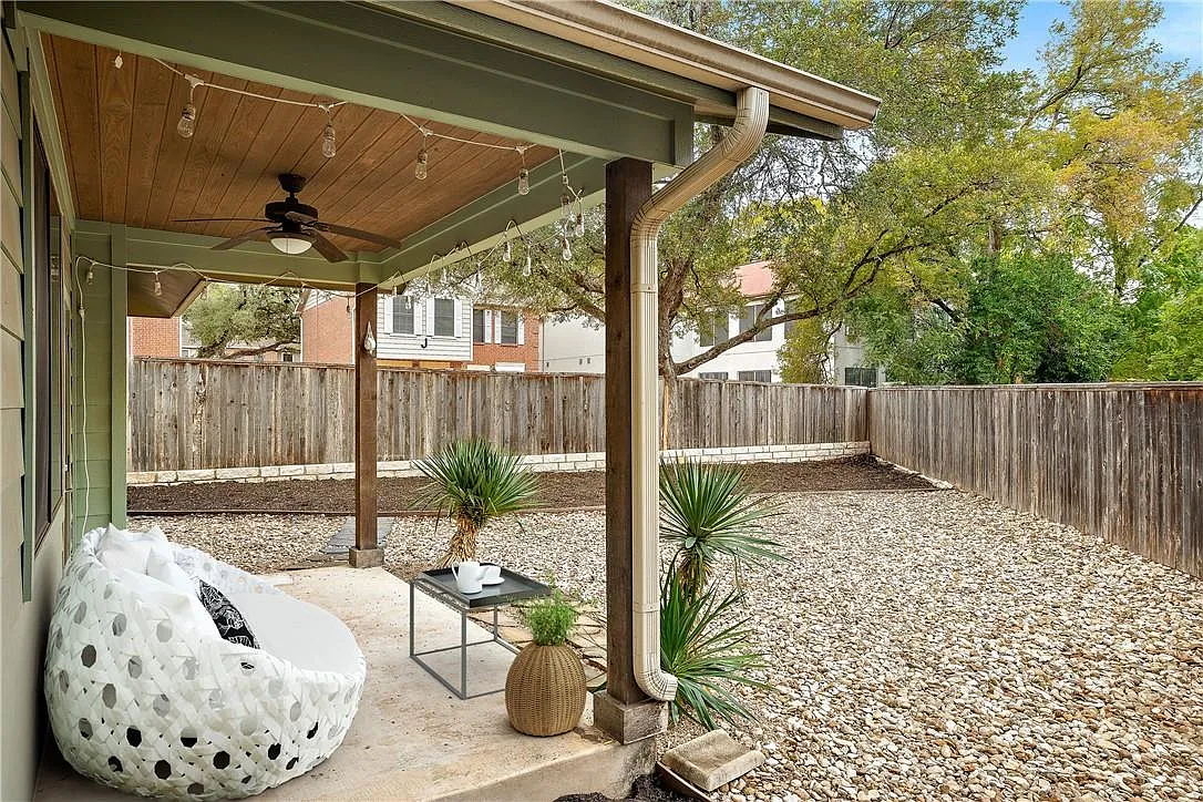 3 bed, 3.5 bath, 1819 sqft, $3,600 — Photo 3
