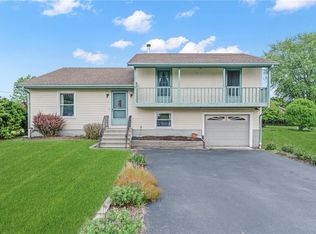 72 Camara Dr, Portsmouth, RI 02871