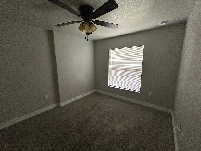 2412 NW 8th Pl — Photo 17