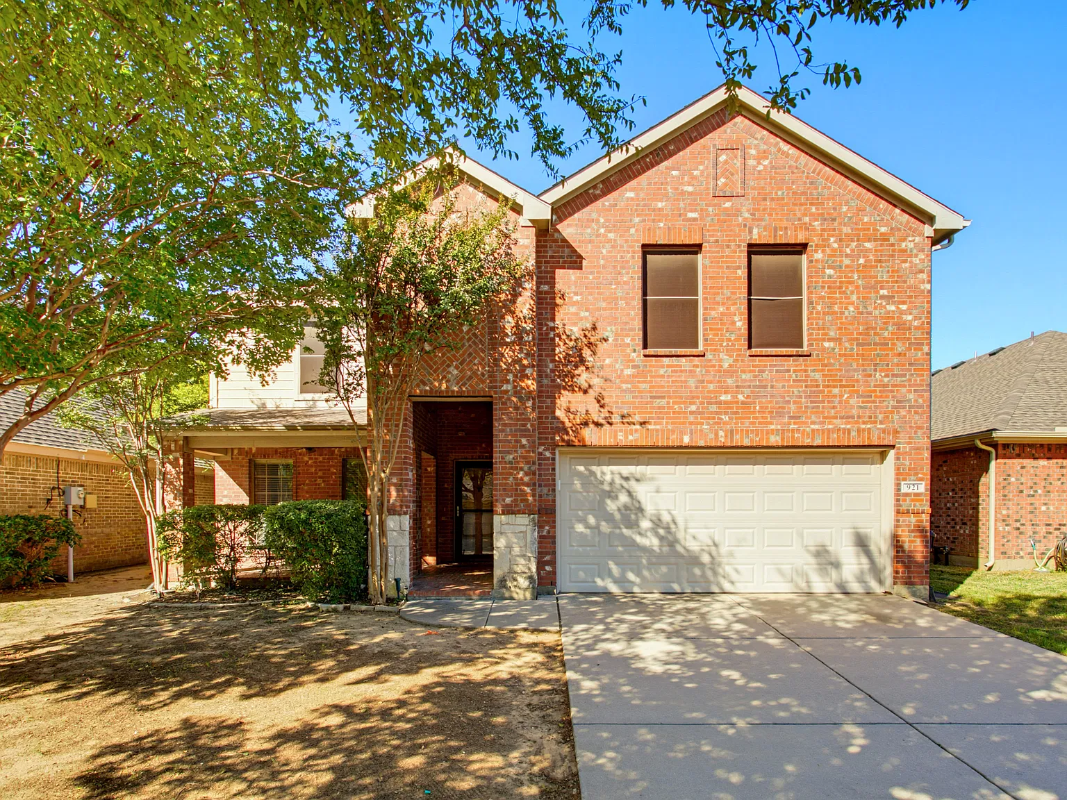 6 bed, 3446 sqft, $2,900 — Photo 1
