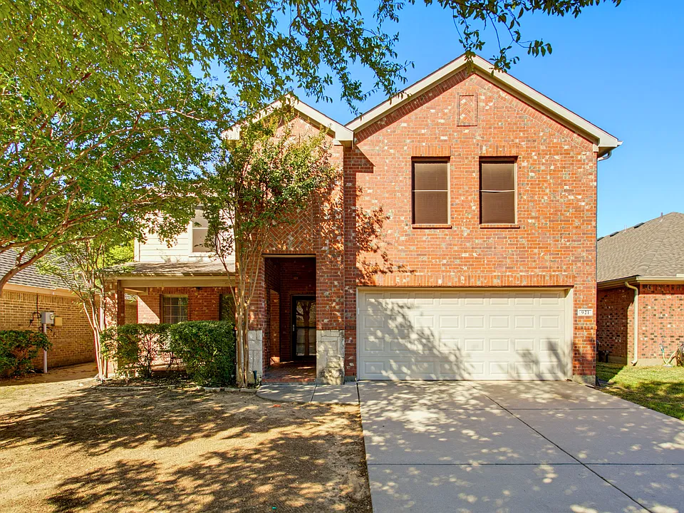 921 Tallahassee Dr