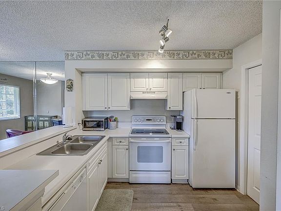 2nd image of 1185 Wildwood Lakes BLVD #208