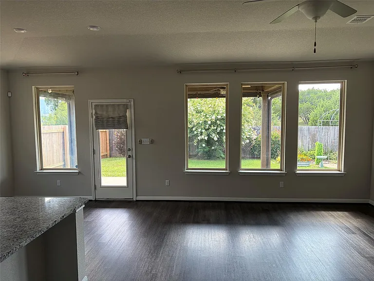 641 Gabrielle Anne Dr — Photo 5