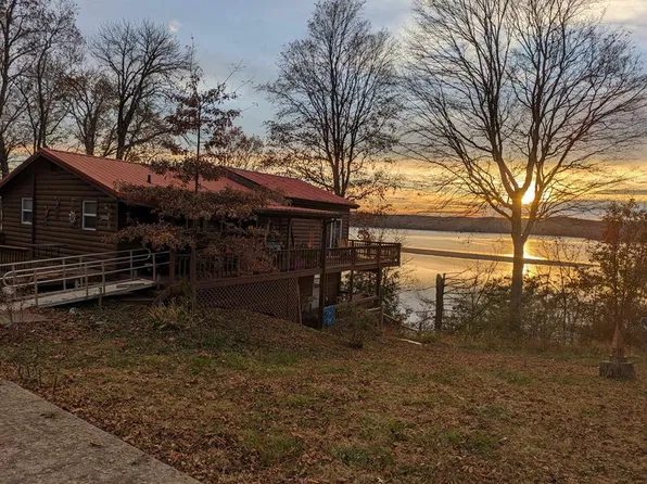 22 Edgewater Dr, Cadiz, KY 42211
