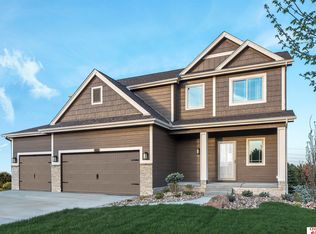 9205 S 168 Avenue Cir, Omaha, NE 68136