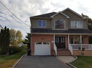 17 Dorcas Ave, Syosset, NY 11791