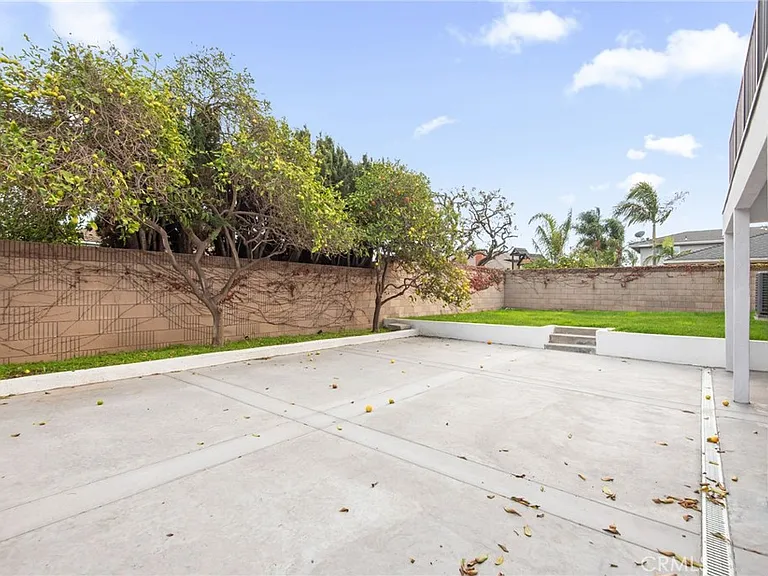 23316 Almarosa Ave — Photo 17