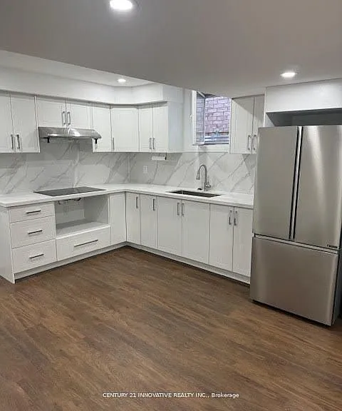 107 Harvest Hills Blvd #BASEMENT — Photo 1
