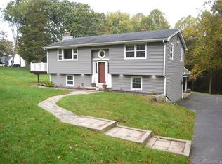 274 Webb Cir, Monroe, CT 06468