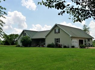 1175 Greenhill Rd, Eldorado, IL 62930