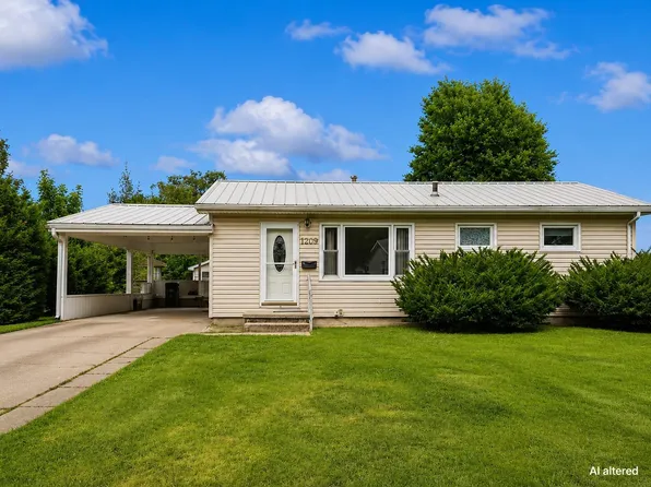 1209 Eleanor Dr, Waterloo, IA 50701