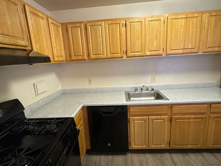 3331 Hewitt Ave #1 — Photo 4