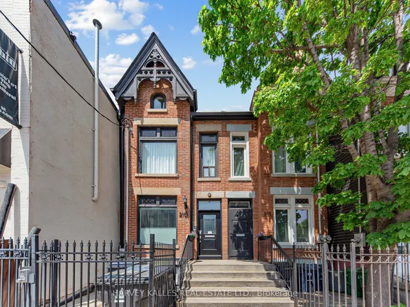 210 Gerrard St E, Toronto, ON M5A 2E6