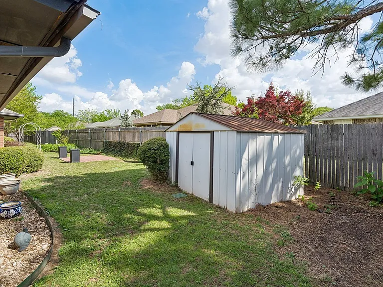 1708 Creekside Ct — Photo 41