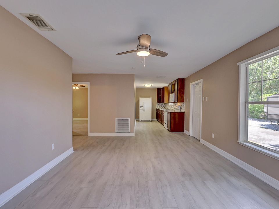 1st image of 201 Dixieland Dr #203