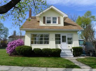 37 Brighton Rd, Worcester, MA 01606