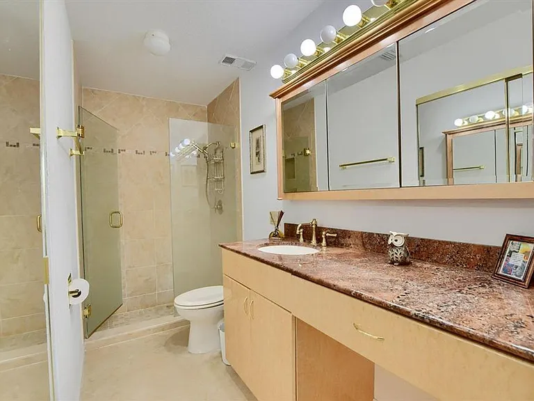 65 Centennial Ct — Photo 20