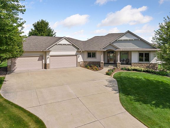 3rd image of 24700 Trail Haven Ln