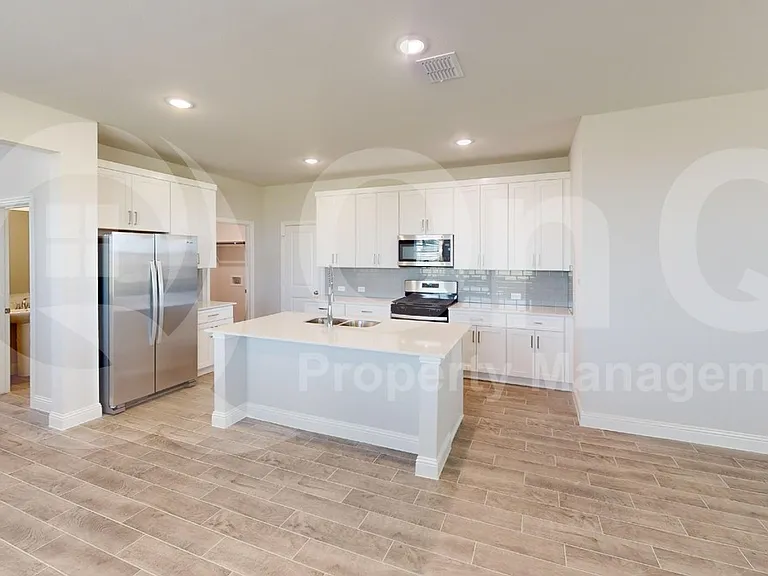 2503 Blue Oasis Ct — Photo 4