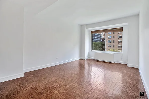 Rented by R New York | media 14