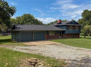 1757 E 1318th Rd, Lawrence, KS 66044