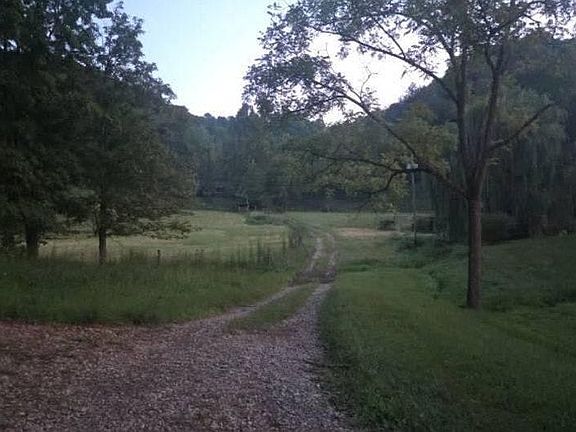 2nd image of 2575 Meadow Run Rd