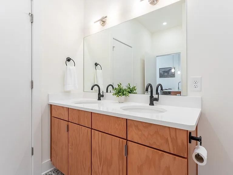 1310 Lischey Ave #307 — Photo 3
