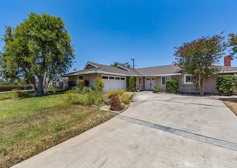 1st image of 1065 El Mirador Dr
