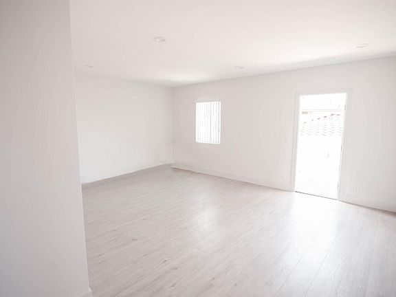 5th image of 447 Palm Dr