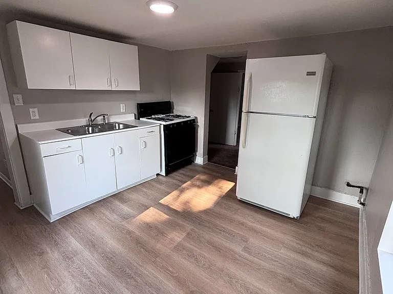 307 Cleveland Ave #1/2 — Photo 5