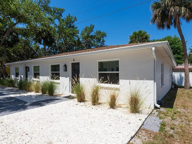 3009 W Binnicker Ave — Photo 22