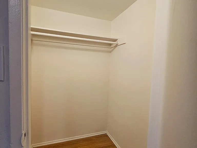 1117 Melrose Ave #8 — Photo 16