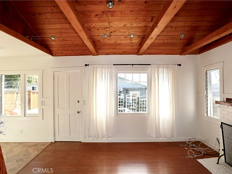 426 Aster St #B — Photo 7