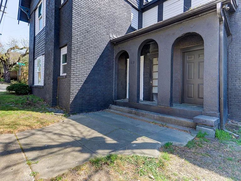3409 W Markham St — Photo 23
