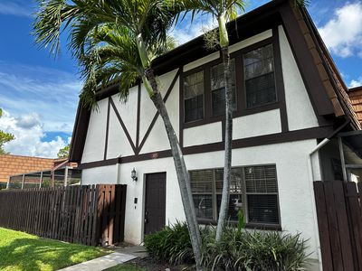 105 Weybridge Circle #C, Royal Palm Beach, FL, 33411