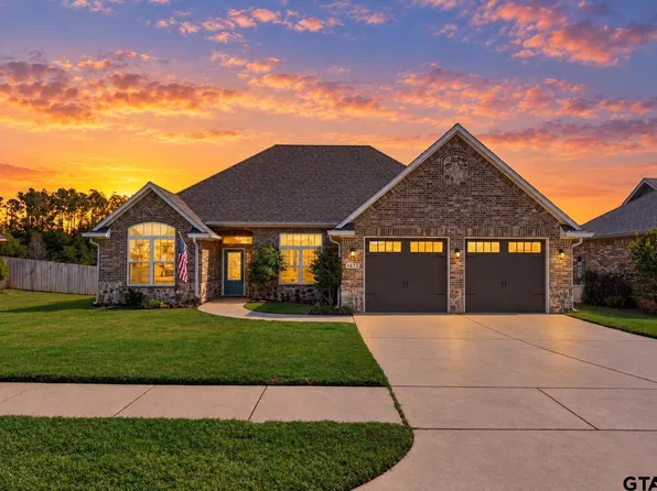 1513 White Bear Trl, Lindale, TX 75771