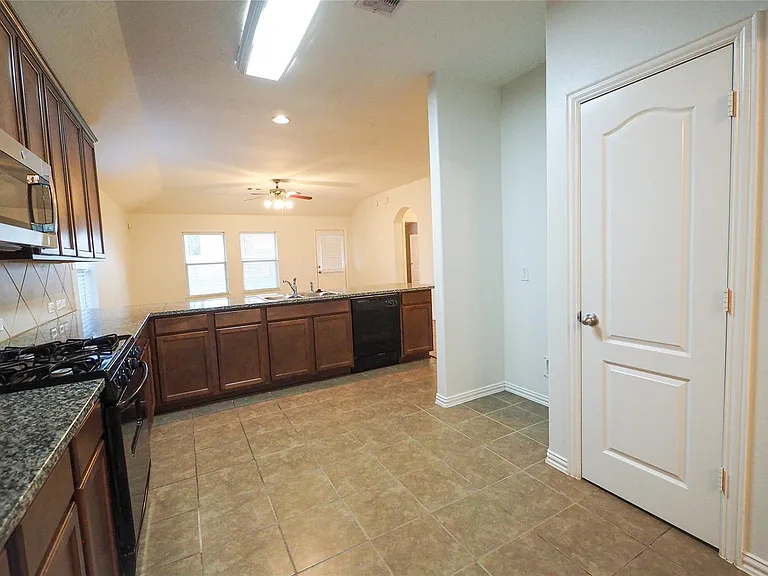 2434 Horned Owl Dr — Photo 7