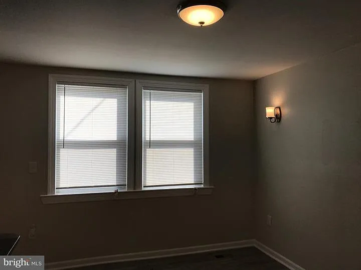 1003 E Lake Ave — Photo 6