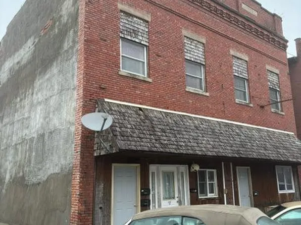 214-218 E Graham St, Kentland, IN 47951