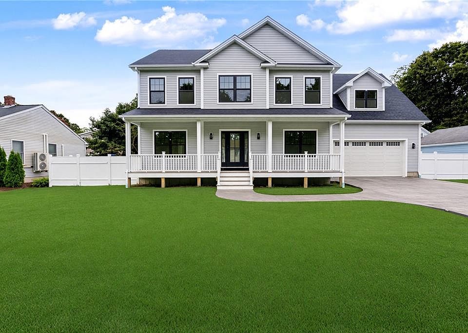 1st image of 26 Carpenter Ave