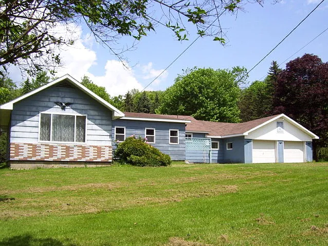 12522 Main St photo 1