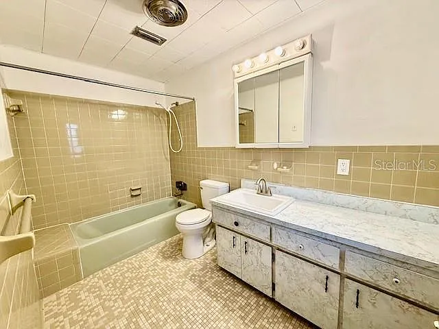 4 Sunshine Blvd — Photo 15