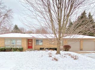 7518 22nd Ave, Jenison, MI 49428