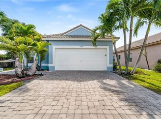 3400 Willow St, Lauderdale Lakes, FL 33311