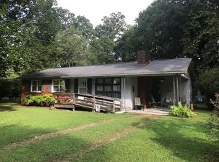 36 Pine Grove Dr, Andrews, NC 28901